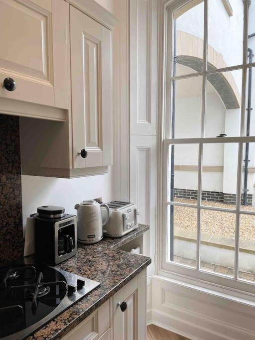Whitehall, Thomas Turnbull Flat 3 Beautiful Apartment In Georgian House ウィットビー エクステリア 写真
